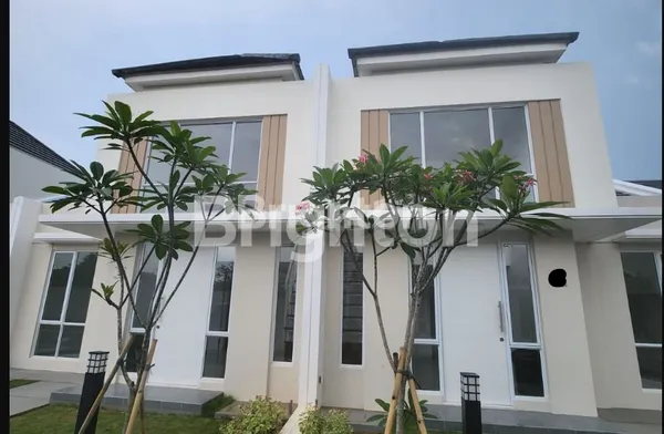 image TURUN HARGA !! RUMAH BARU DI PARAMOUNT PETALS CURUG TANGERANG (2)