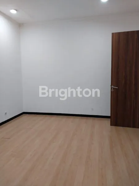 image RUMAH MEWAH CILANDAK, 4KT, PARKIR 4 MOBIL (4)