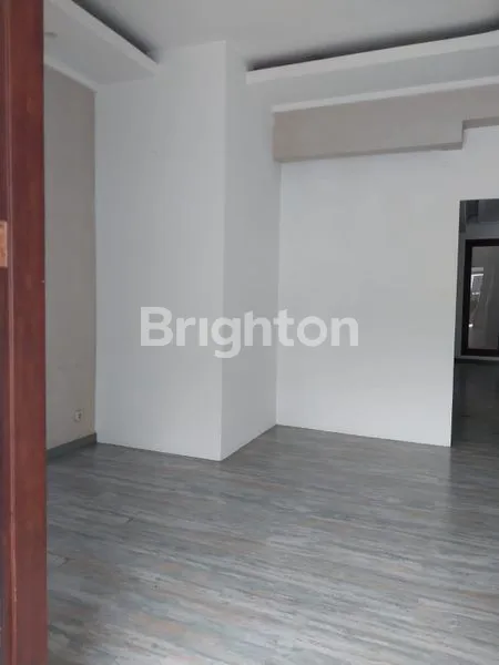 image RUMAH MEWAH CILANDAK, 4KT, PARKIR 4 MOBIL (3)