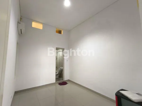 image RUMAH 1,5 LANTAI DILOKASI SANGAT MUDAH DIJANGKAU, SIAP HUNI (4)