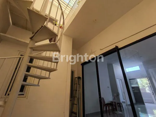 image RUMAH 1,5 LANTAI DILOKASI SANGAT MUDAH DIJANGKAU, SIAP HUNI (8)