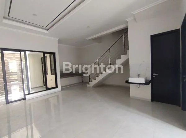 image NGINDEN INTAN TIMUR RUMAH NEW MINIMALIS 2 LANTAI DEKAT UBAYA, RS PREMIER ROW JALAN LEBAR (2)