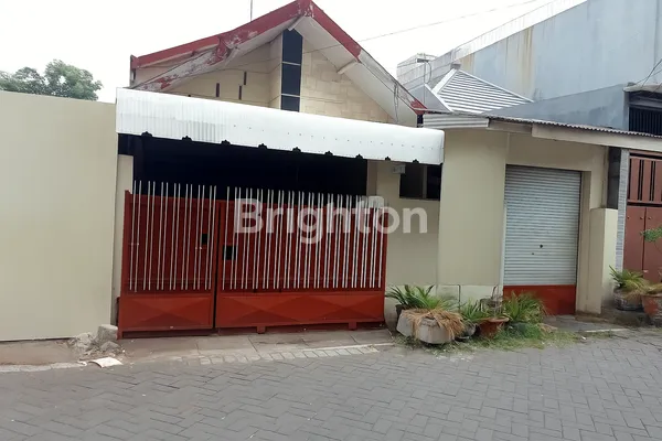 image RUMAH DEKAT KOTA, JALAN RANGKAH 1 SURABAYA, JAWA TIMUR (1)