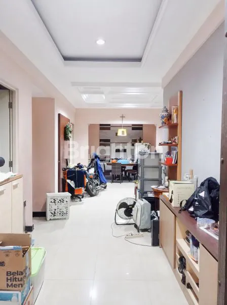 image PERUMAHAN TAMAN ARIES JAKARTA BARAT DALAM KOMPLEK UKURAN 10X17.5 M2 RUMAH 1 LANTAI 1/2 KONDISI BAGUS HADAP UTARA ROW JALAN 2 MOBIL LEGA NEGO (4)