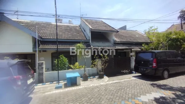 image 2 UNIT RUMAH BERSEBELAHAN DI PERUMAHAN  WISMA TROPODO SIDOARJO (1)