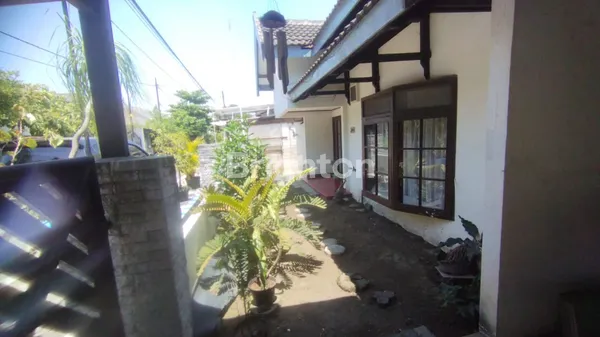 image 2 UNIT RUMAH BERSEBELAHAN DI PERUMAHAN  WISMA TROPODO SIDOARJO (3)