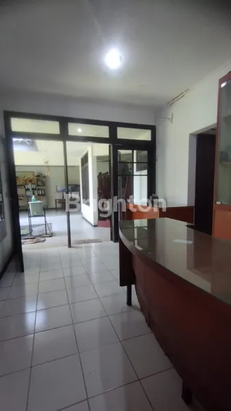 image 2 UNIT RUMAH BERSEBELAHAN DI PERUMAHAN  WISMA TROPODO SIDOARJO (8)