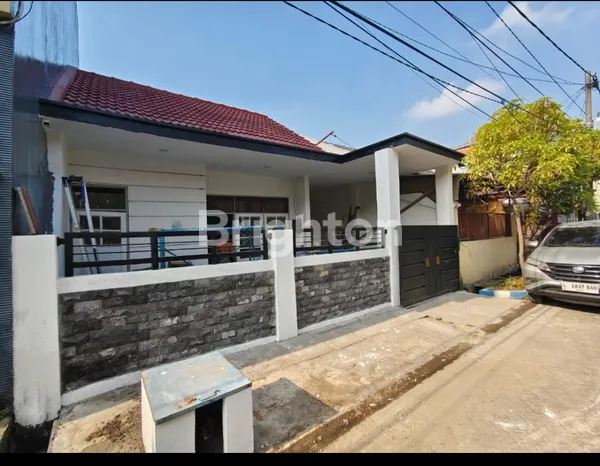 image RUNGKUT MAPAN RMH SECOND TRAWAT SIAP HUNI BARU RENOV ROW 2,5 MBL (1)