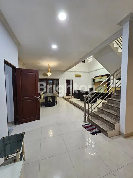 image RUMAH MEWAH PANTAI MENTARI FREE PERABOT (5)