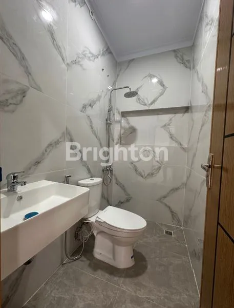 image RUMAH 3 LANTAI MEWAH & MODERN – HARGA PROMO INDEN TERBATAS! DI TANJUNG DUREN, DEKAT CENTRAL PARK DAN TAMAN ANGGREK (6)