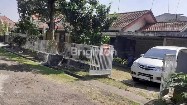 image DIJUAL RUMAH KOST AKTIF COCOK PASSIVE INCOME, PADAT PENDUDUK, SANGAT STRATEGIS SELANGKAH UNESA (1)