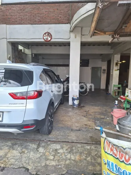 image RUKO 3 LANTAI LOKASI SANGAT STRATEGIS NOL JALAN KAPASARI COCOK SEGALA USAHA, JALANAN SELALU RAMAI, SIAP PAKAI  (4)