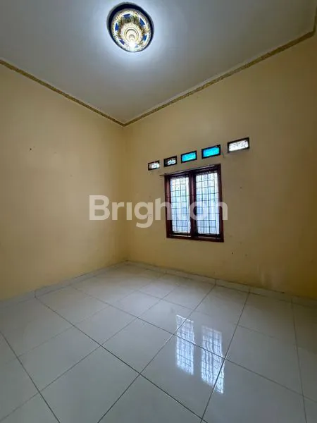 image RUMAH DI JUAL DI CONDET JAKARTA TIMUR (2)