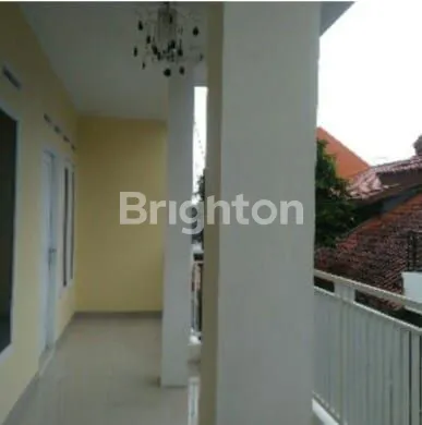 image RUMAH 2 LANTAI LT SIAP HUNI HARGA TERJANGKAU (7)