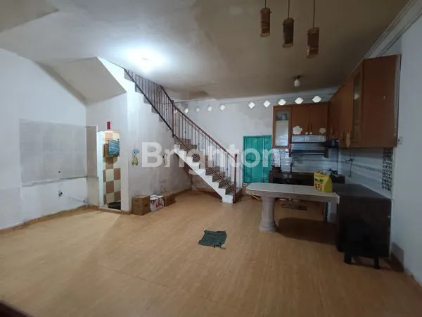 image RUMAH 3 LANTAI SHM DI JUNDUL LAMA (4)