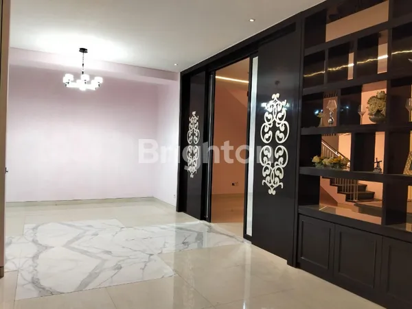 image DISEWAKAN RUMAH PAKUWON CITY SANGAT SIAP HUNI (8)