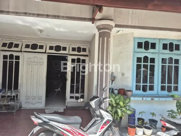 image RUMAH SECOND NIRWANA EXECUTIVE STRATEGIS DEKAT MERR   (2)