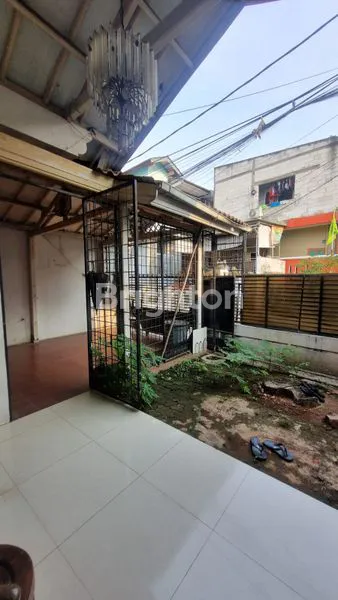 image RUMAH BAGUS 1 1/2 LANTAI SIAP HUNI SRENGSENG JAKARTA BARAT (5)