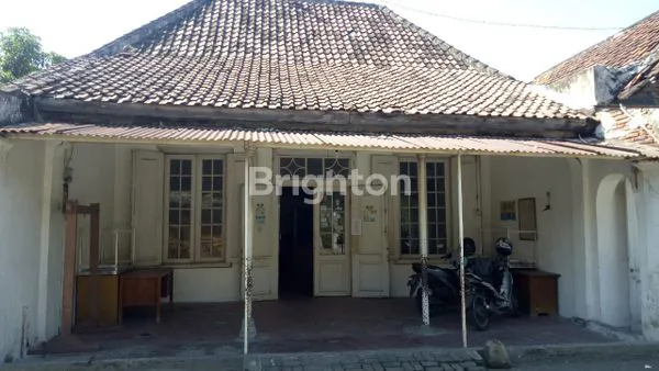 image RUMAH KLASIK LT 621M² DI SEKARDANGAN SIDOARJO (8)