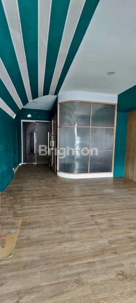 image SEWA RUKO 2 LANTAI, LEBAR 4,5M, PANJANG 15M, LOKASI STRATEGIS, POTENSI BISNIS TINGGI, IDEAL UNTUK USAHA, AKSES MUDAH (2)