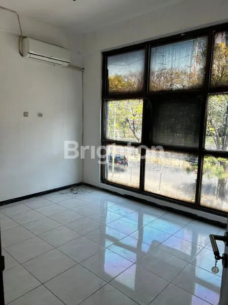 image RUKO STRATEGIS DI PLAZA SEGI DELAPAN (3)