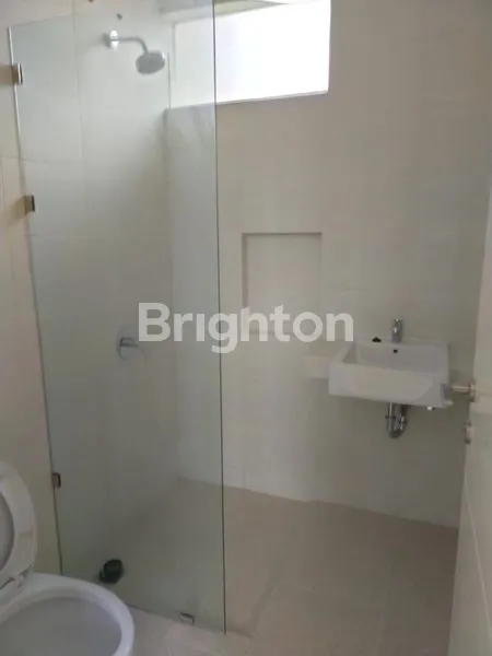 image RUMAH NORTHWEST LAKE CITRALAND 2 LANTAI LOKASI STRATEGIS (8)