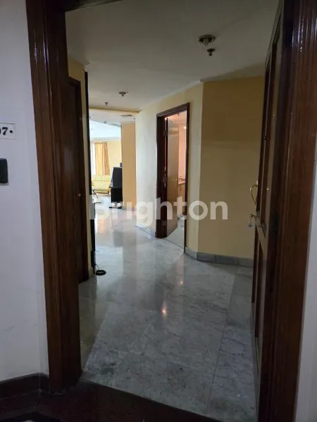 CONDOMINIUM FULL FURNISH.. SIAP HUNI.. TERAWAT.. LANTAI 17.. VIEW CITY.. LOKASI DI TENGAH KOTA SURABAYA.. CONDOMINIUM REGENCY SHERATON