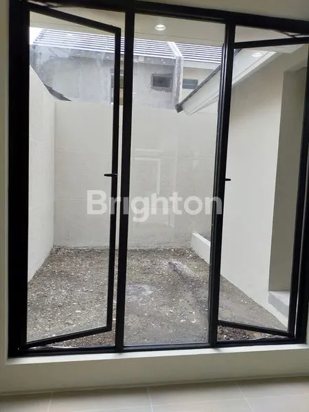 image RUMAH 2 LANTAI NORTHWEST LAKE CITRALAND (3)