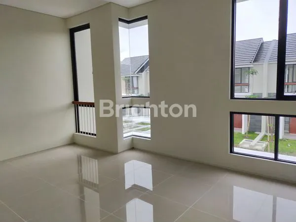 image RUMAH 2 LANTAI NORTHWEST LAKE CITRALAND (5)