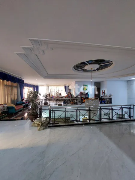 image RUMAH MEWAH DI KAWASAN ELITE MARGOREJO INDAH (6)