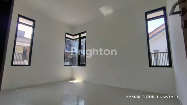 image RUMAH SIAP HUNI TERLETAK DI CLUSTER YANG NYAMAN & AMAN (4)