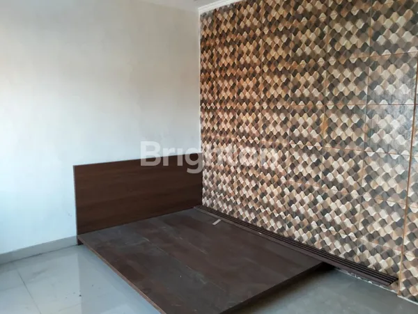 image RUKO STRATEGIS DI MONANG MANING COCOK UNTUK USAHA ATAU HUNIAN, SHM & BONUS SEMI FURNISHED! (2)