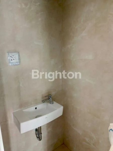 image RUMAH BARU 2 LANTAI MERUYA HOEK JAKARTA BARAT UNDER 2M HOEK (8)