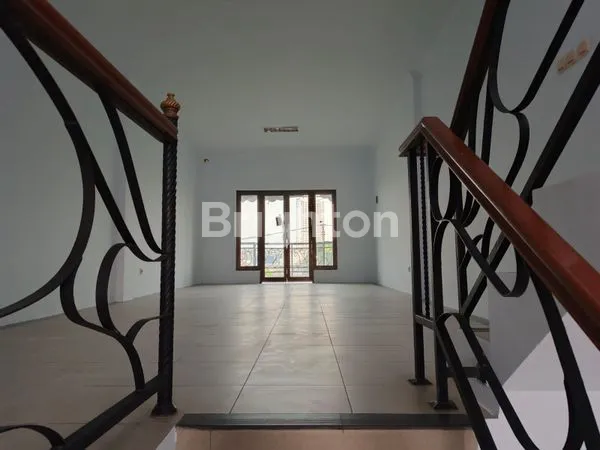 image RUKO DI KOMPLEK PERKANTORAN RUKO DEPOK (5)