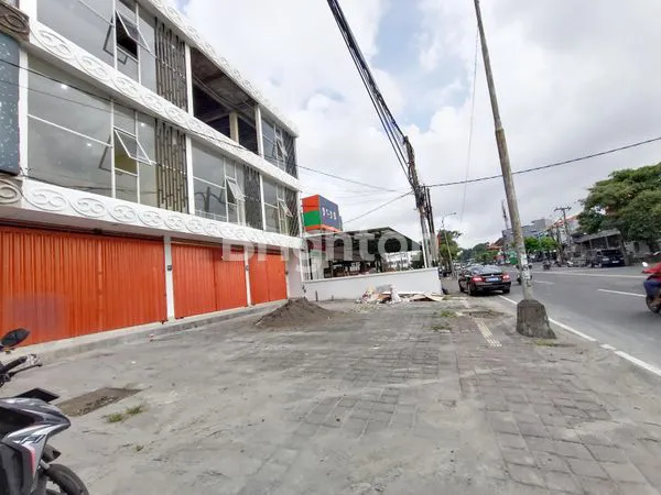 image DIJUAL RUKO GANDENG 3 LANTAI (2 UNIT JADI 1) – JALAN UTAMA MAHENDRADATTA, DENPASAR – BALI\\N (1)