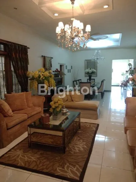 image RUMAH MEWAH MENARIK CANTIK DI JATINEGARA JAKARTA TIMUR (9)