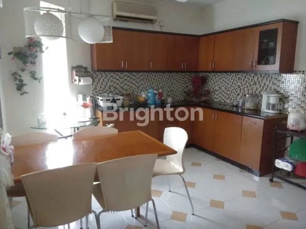 image RUMAH MEWAH MENARIK CANTIK DI JATINEGARA JAKARTA TIMUR (12)