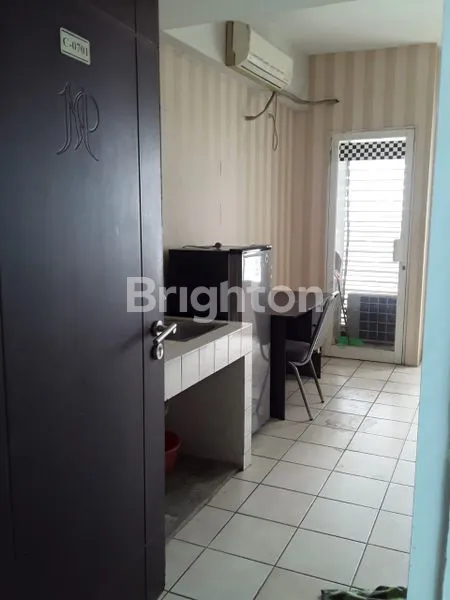 image APARTEMEN METROPOLIS LANTAI 7 POOL VIEW (5)