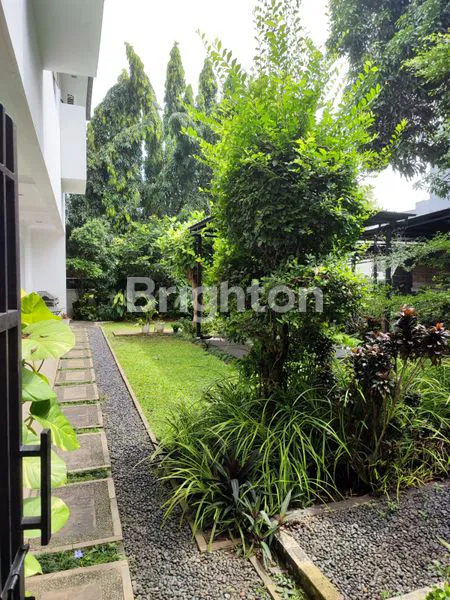 image HUNIAN STRATEGIS 480M², 5 MOBIL & SHM (3)