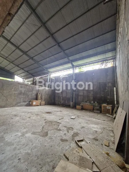 image GUDANG LUAS 1200M² DI DEWI SRI  (2)