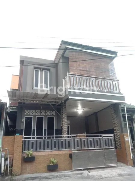 image RUMAH BAGUS SIAP HUNI 2 LANTAI (1)