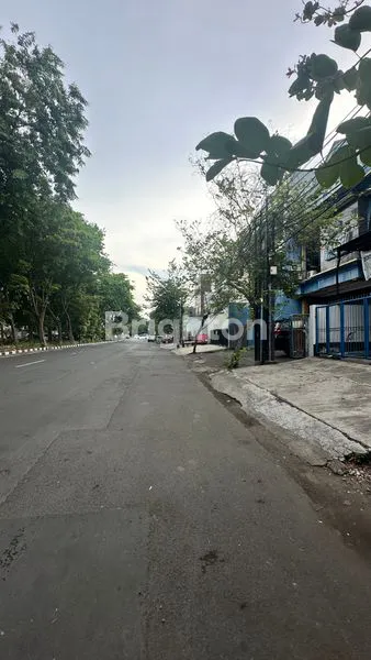 image RUKO RAYA MANYAR LOKASI SUPER STRATEGIS DI RAYA MANYAR — SURABAYA PUSAT! COCOK UNTUK BANK, KLINIK, KANTOR, SHOWROOM, ATAU USAHA KOMERSIAL LAINNYA! (2)