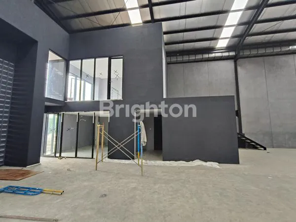 image LANGKA JARANG ADA GUDANG BARU GRESS LUAS 1000 METER LOKASI NOL JALAN RAYA (5)