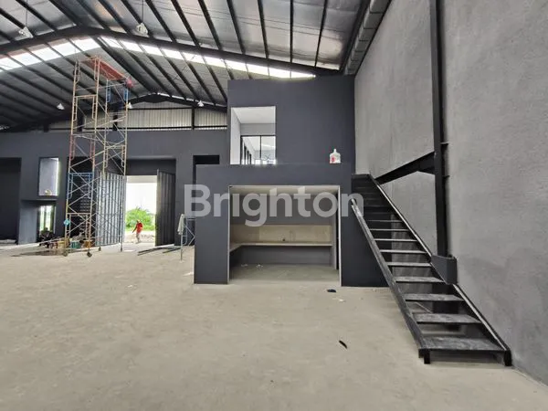 image LANGKA JARANG ADA GUDANG BARU GRESS LUAS 1000 METER LOKASI NOL JALAN RAYA (3)