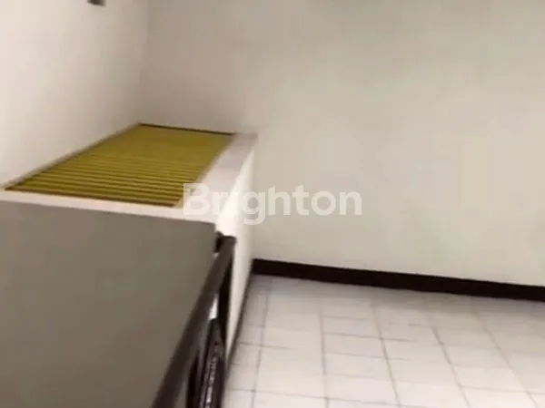 image RUMAH TOMANG 2.5 LANTAI STRATEGIS BARU RENOVASI DAN BEBAS BANJIR (7)