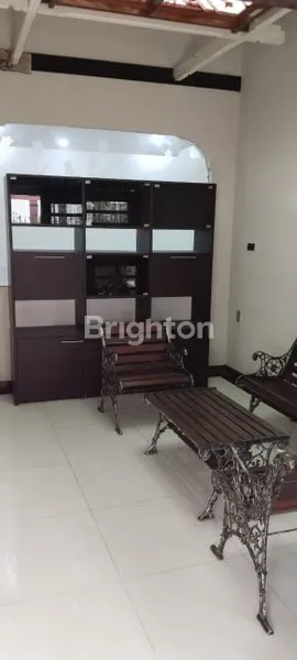 image RUMAH TERAWAT 2 LANTAI SIAP HUNI MANYAR JAYA DEKAT KAMPUS UNTAG (3)