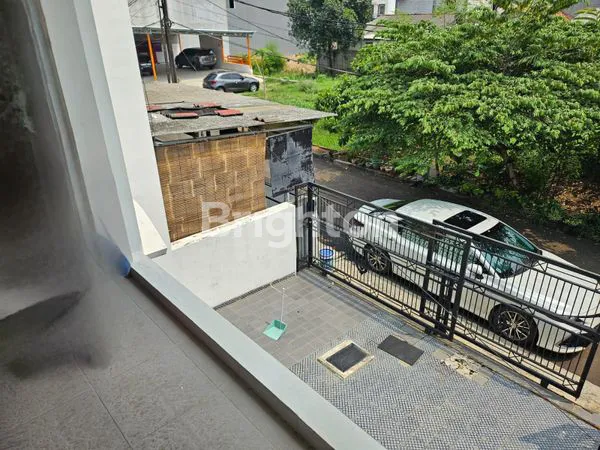 image RUMAH 2LANTAI SEKTOR 8A GADING SERPONG TANGERANG (8)