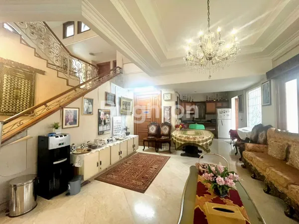 image DIJUAL FULL FURNISHED RUMAH BESAR SEKTOR 1 BINTARO (5)