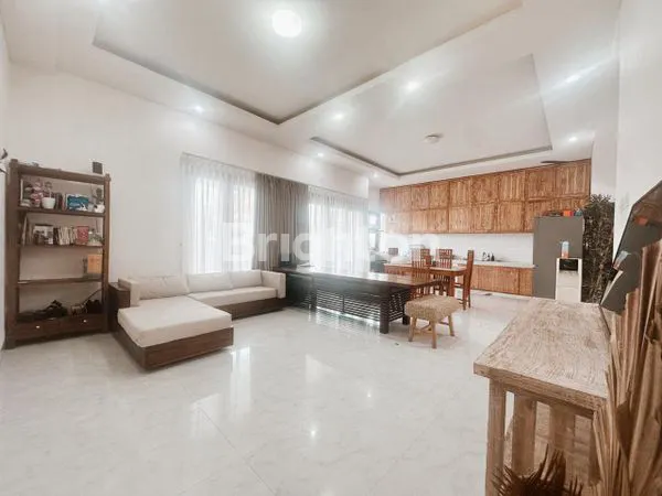 image RUMAH MEWAH LOKASI TIBUBENENG CANGGU (2)