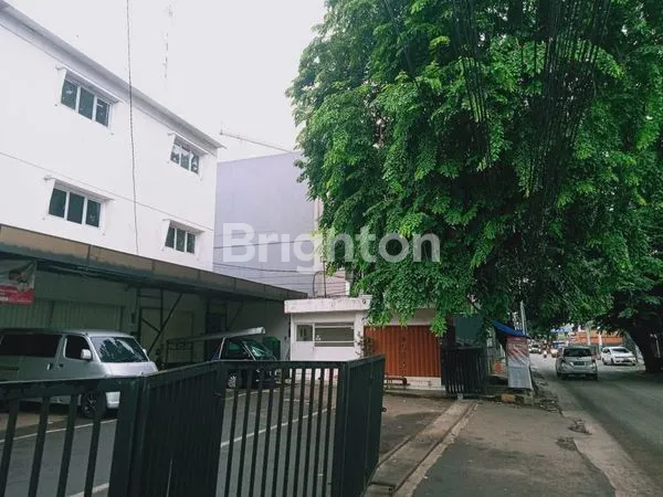 RUKO STRATEGIS DI HAJI NAWI - JAKARTA SELATAN